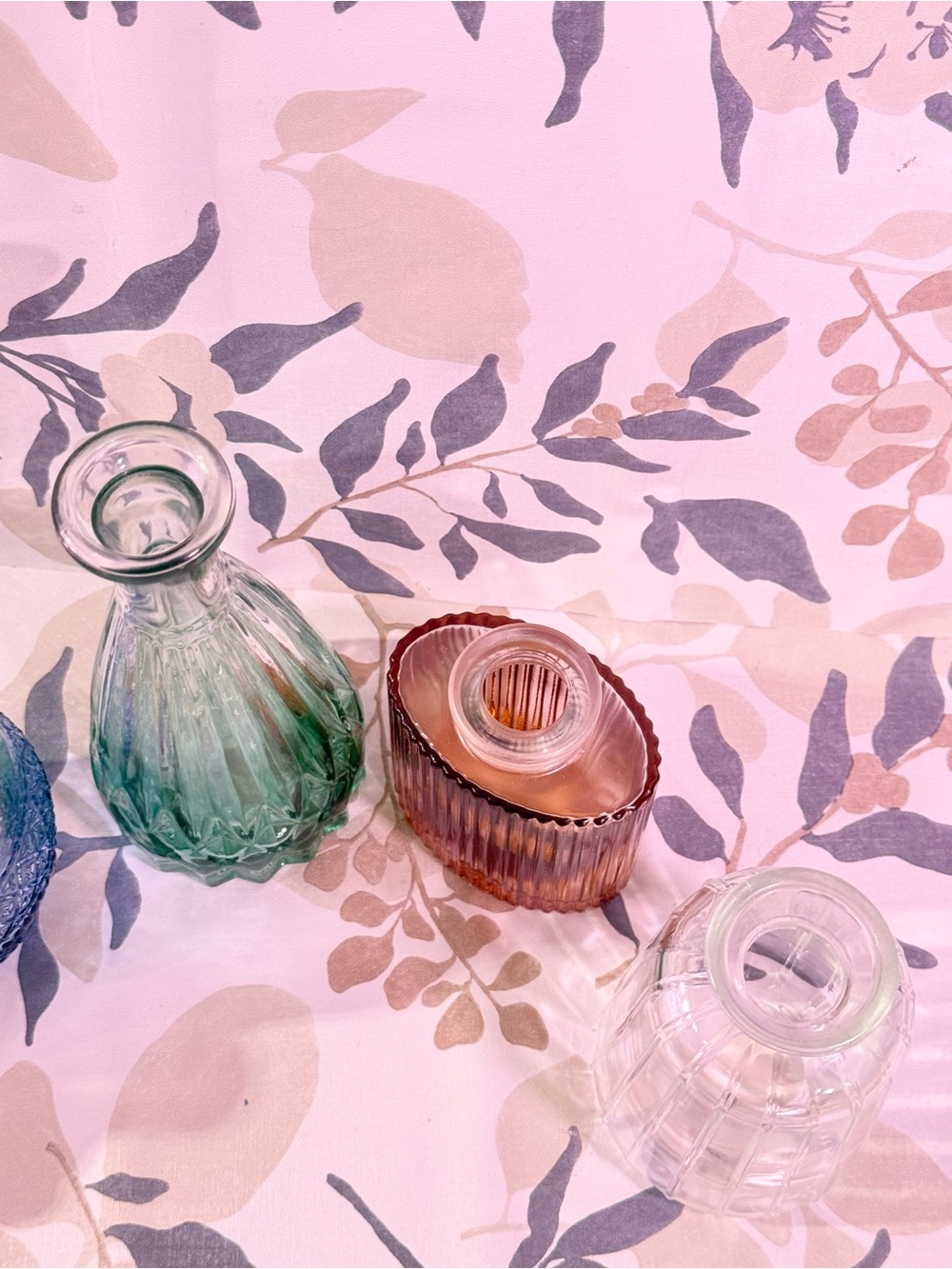 Mini vases 5 piece set-NWOT - Picture 5 of 5